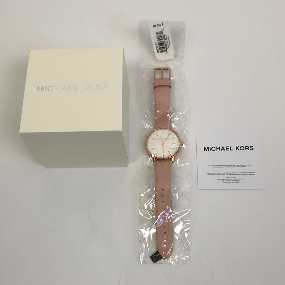 Michael Kors Rose Pink Leather Strap Watch with Rose Gold Case NEW